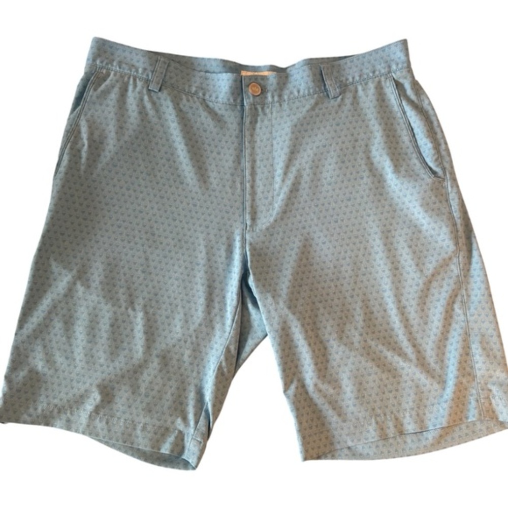 Peter Millar Men's size 34 light blue‎ skull print 10inch inseam shorts. GUC